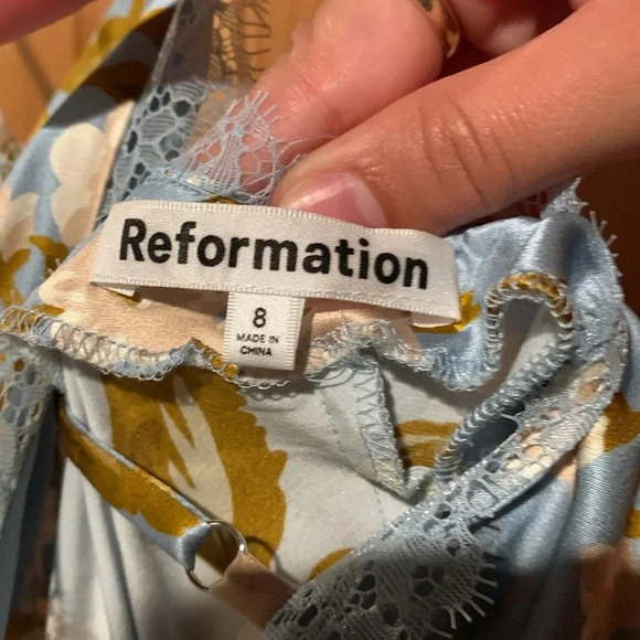 REFORMATION Maysen floral silk maxi dress - Picture 4 of 9